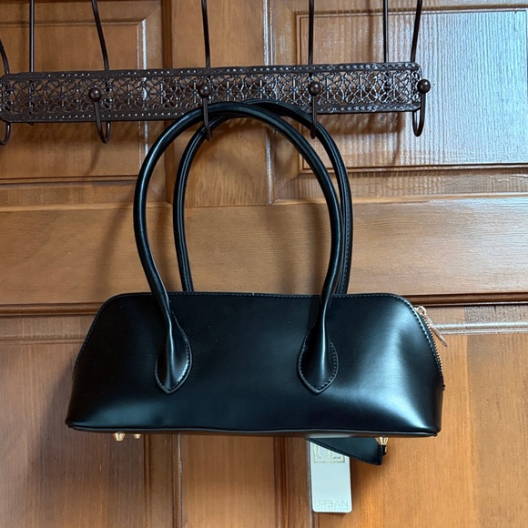 Urban Expressions Black Shoulder Bag with Heart Change Purse - Picture 2 of 9